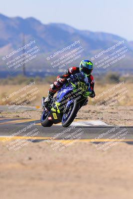 media/Dec-17-2023-CVMA (Sun) [[bf0c04832d]]/Race 2 Amateur Supersport Open/